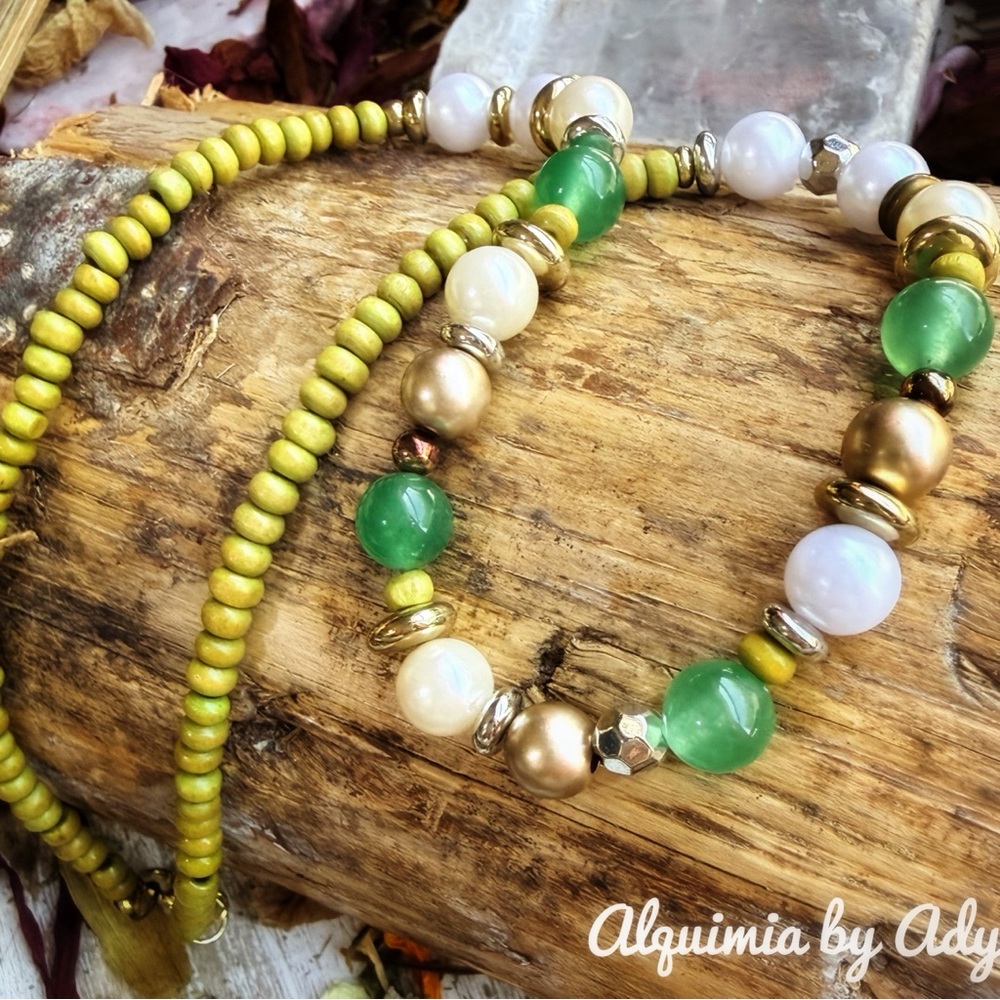 Pearl and Emerald Toned gemstones Necklace aventurine